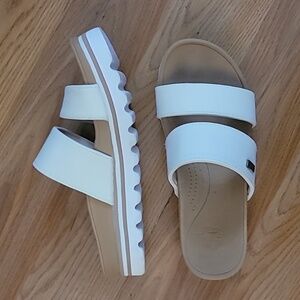 Reef Sandals Size 6 White Wedges